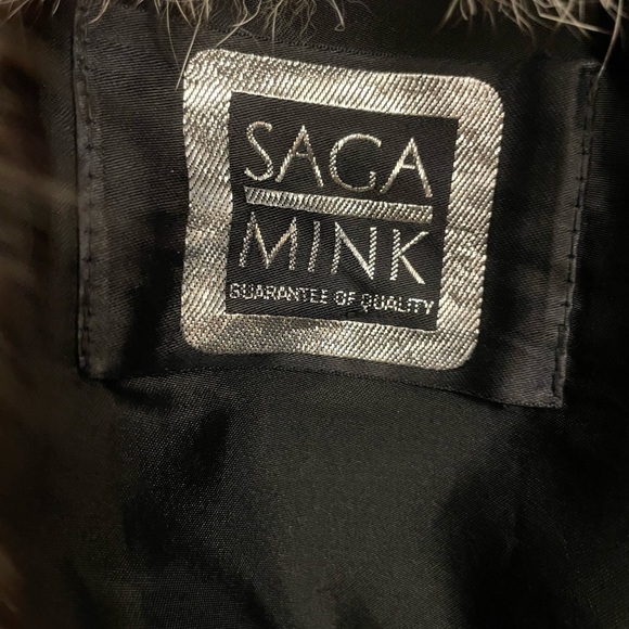 MINT cond GENUINE fully let out SAGA black MINK FUR cape with pastel FOX trim - Picture 5 of 10